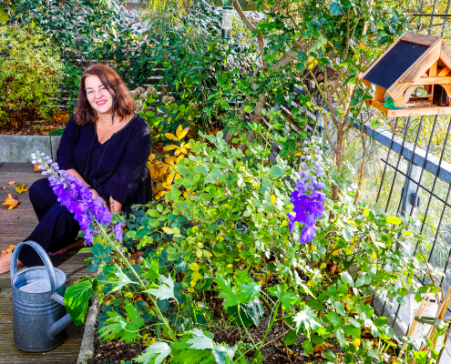 Lena Popal hat 2015 ihr Flachdach mitten in der Stadt in einen Garten verwandelt.